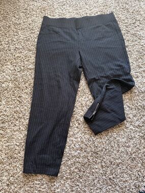 HUE Black Pinstripe Women's Trousers with Ankle Zipper